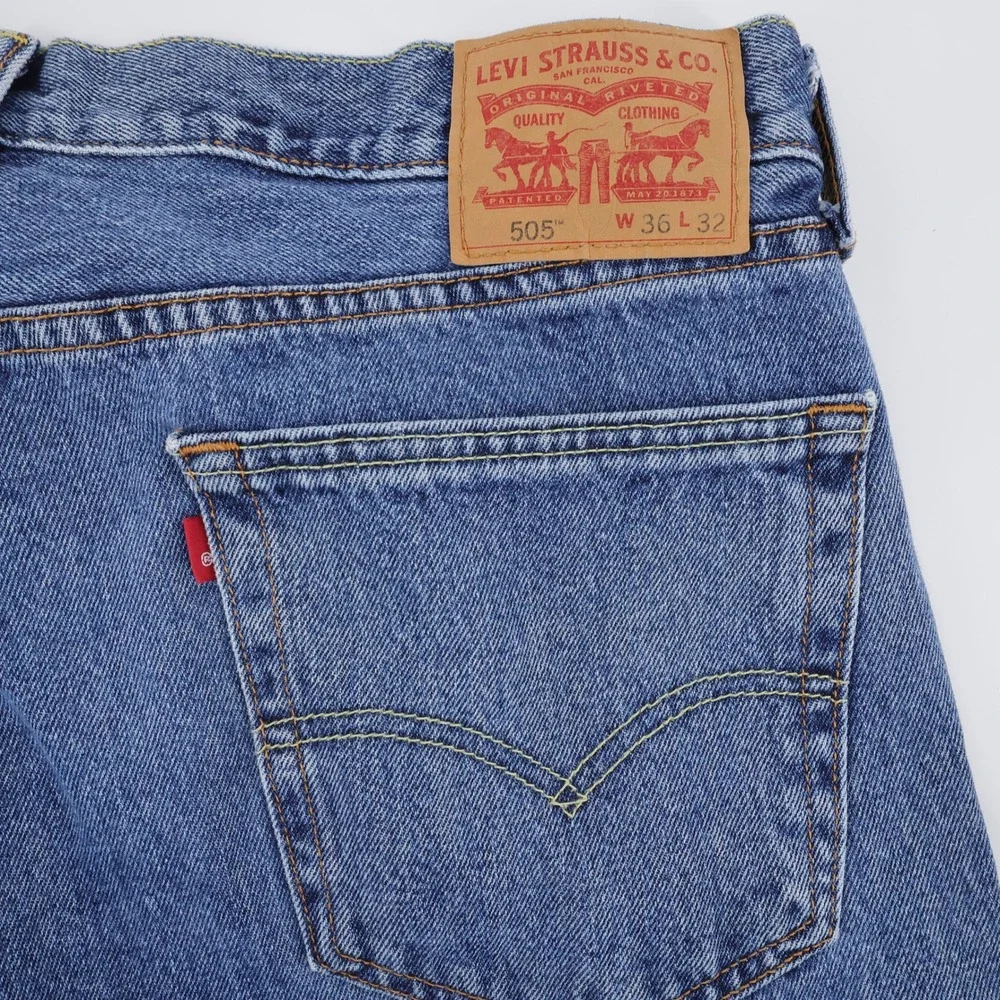 Levi's 505 Regular Fit Jeans Blue Full Length Mens 36x32  (Inseam measures 30